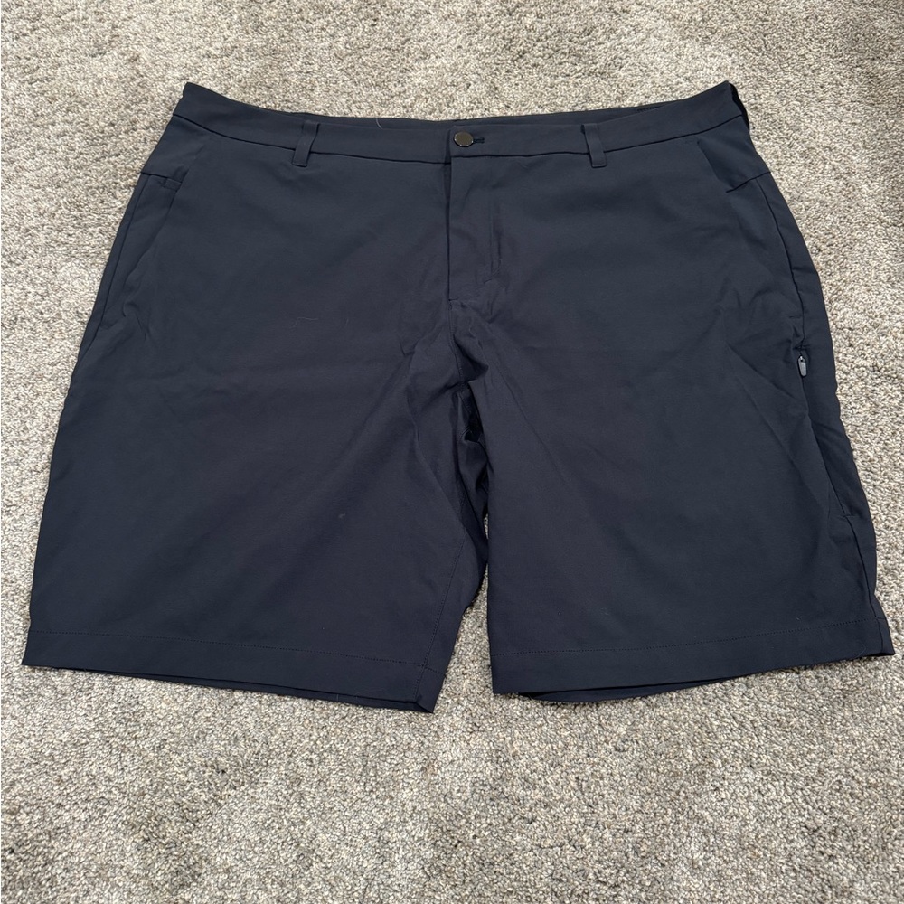 Lululemon Commission Golf Short 10” - Sz 40